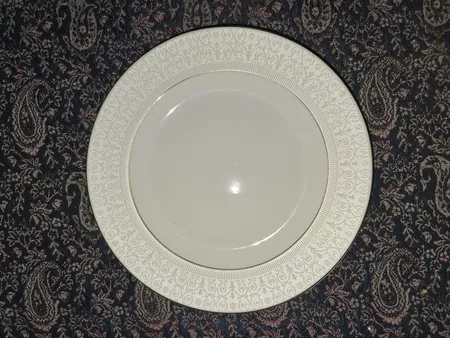 سرویس غذاخوری 28 پارچه چینی زرین ایران سری ایتالیا اف مدل Sepid Sadaf 2 درجه یک