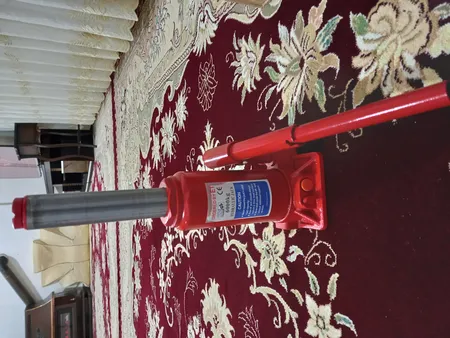 جک روغنی خودرو ای تی مدل KPT-6  ظرفیت 6 تن