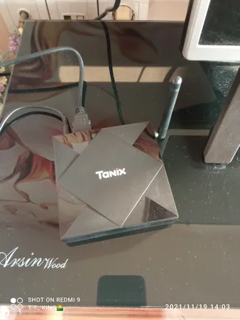 اندروید باکس تانیکس مدل TX6S - 4/32