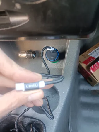 شارژر فندکی لیتو مدل LC-C18 به همراه کابل تبدیل USB-C