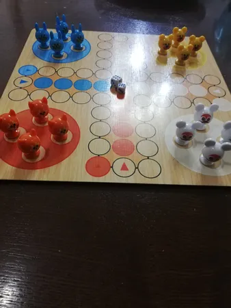 بازی منچ و مارپله کلاسیک تخته چوبی مدل Animals