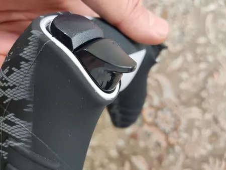 محافظ دسته پلی استیشن 5 اسپارک فاکس مدل Silicone Grip Pack Digital Camo به همراه روکش آنالوگ