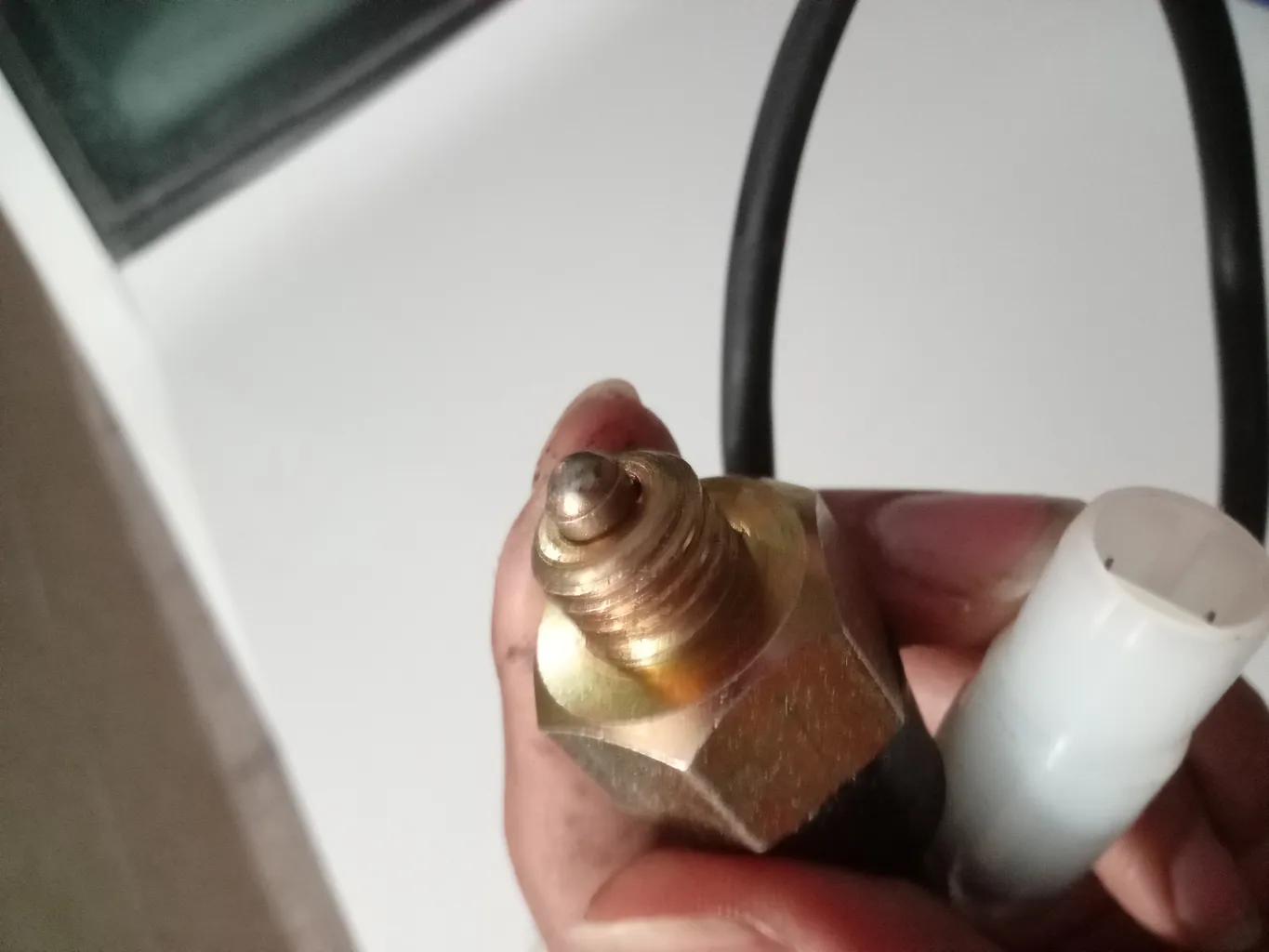 فشنگی دنده عقب خودرو دینا پارت کد 6261502119 مناسب برای پراید