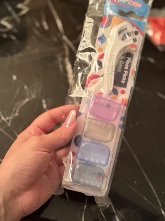 محافظ مسواک کانفیدنت مدل Floss Picks بسته 4 عددی