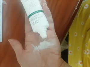 تجریه خرید کرم ضد آفتاب بدون رنگ امونی spf50 مدل purience مناسب برای پوست چرب حجم 50 میلی‌لیتر