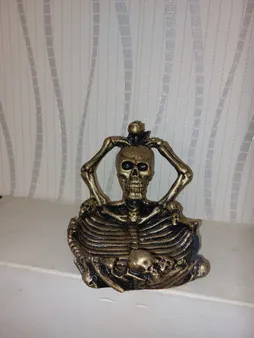 زیرسیگاری طرح اسکلت کد HE-001