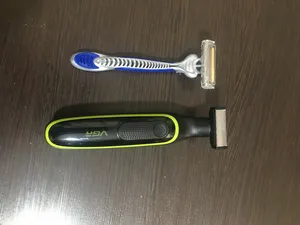 تجریه خرید ماشین اصلاح موی سر و بدن و صورت وی جی ار مدل V-017