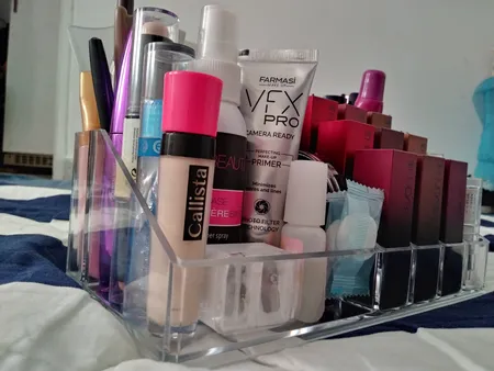 استند لوازم آرایشی مدل MA