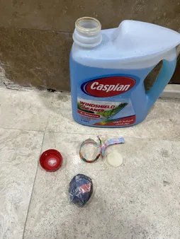 محلول شیشه شوی خودرو کاسپین مدل Non-Smearing حجم 4 لیتر بسته 2 عددی