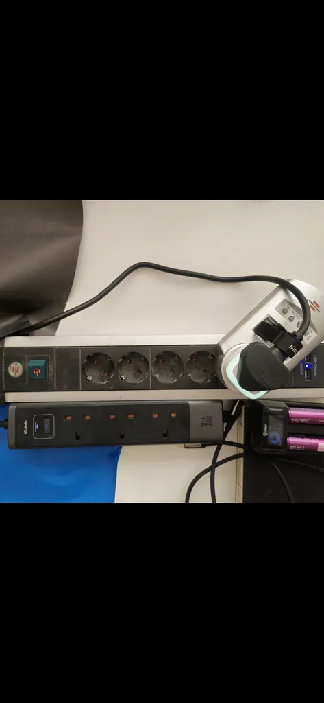 مبدل برق مک دودو مدل ch-0600