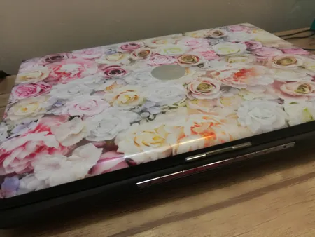 استیکر لپ تاپ کد G-02 به همراه برچسب حروف فارسی کیبورد