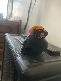 نگهدارنده پیک گیتار مدل Skull