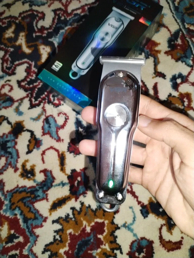 ماشین اصلاح موی سر و صورت وی جی ار مدل PROFESSIONAL V_071 ماشین اصلاح موی سر و صورت وی جی ار مدل PROFESSIONAL V_071