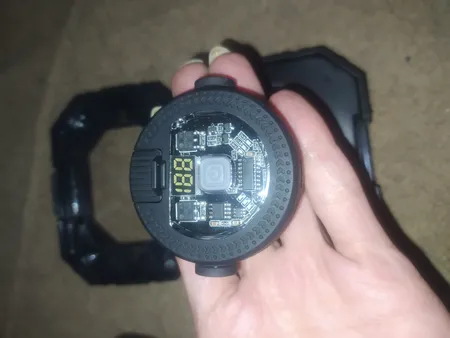 فندک مدل 1-D75