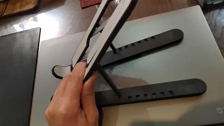 پایه نگهدارنده لپ تاپ مدل P1 2021