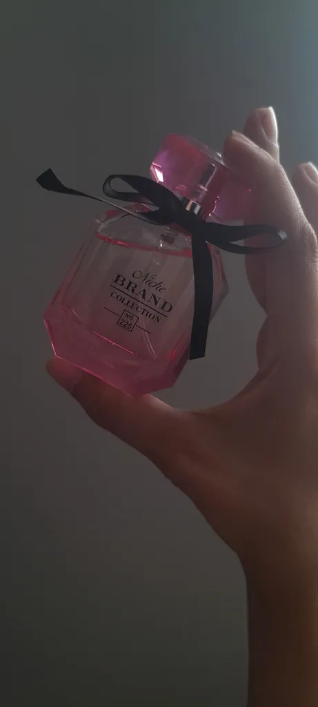 عطر جیبی زنانه برند کالکشن مدل ویکتوریا سکرت بامبشل کد 225 حجم 25 میلی لیتر عطر جیبی زنانه برند کالکشن مدل ویکتوریا سکرت بامبشل کد 225 حجم 25 میلی لیتر