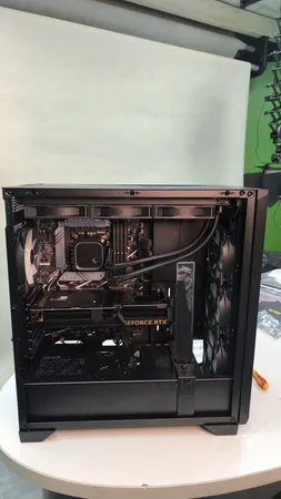 سیستم خنک کننده آبی دیپ کول مدل LE720