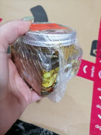 اسکراب لایه بردار پوست مکس لیدی مدل tala حجم 300 میلی لیتر