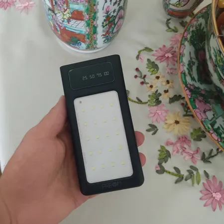 پاوربانک مدل PRE0M 20000 ظرفیت 20000 میلی آمپر ساعت