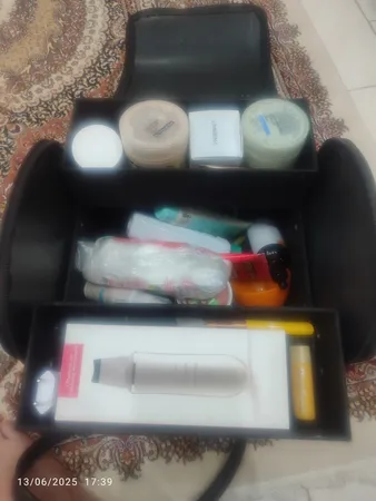 کیف لوازم آرایش و گریم زنانه مدل M2