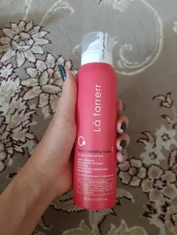 فوم شست‌وشوی صورت لافارر مدل 01 مناسب برای پوست چرب حجم 150 میلی‌لیتر