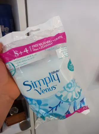 خودتراش ژیلت مدل Simply Venus بسته 12 عددی