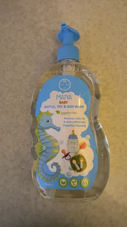 مایع شوینده و ضدعفونی کننده شیشه شیر مانا مدل پمپی حجم 750 میلی لیتر