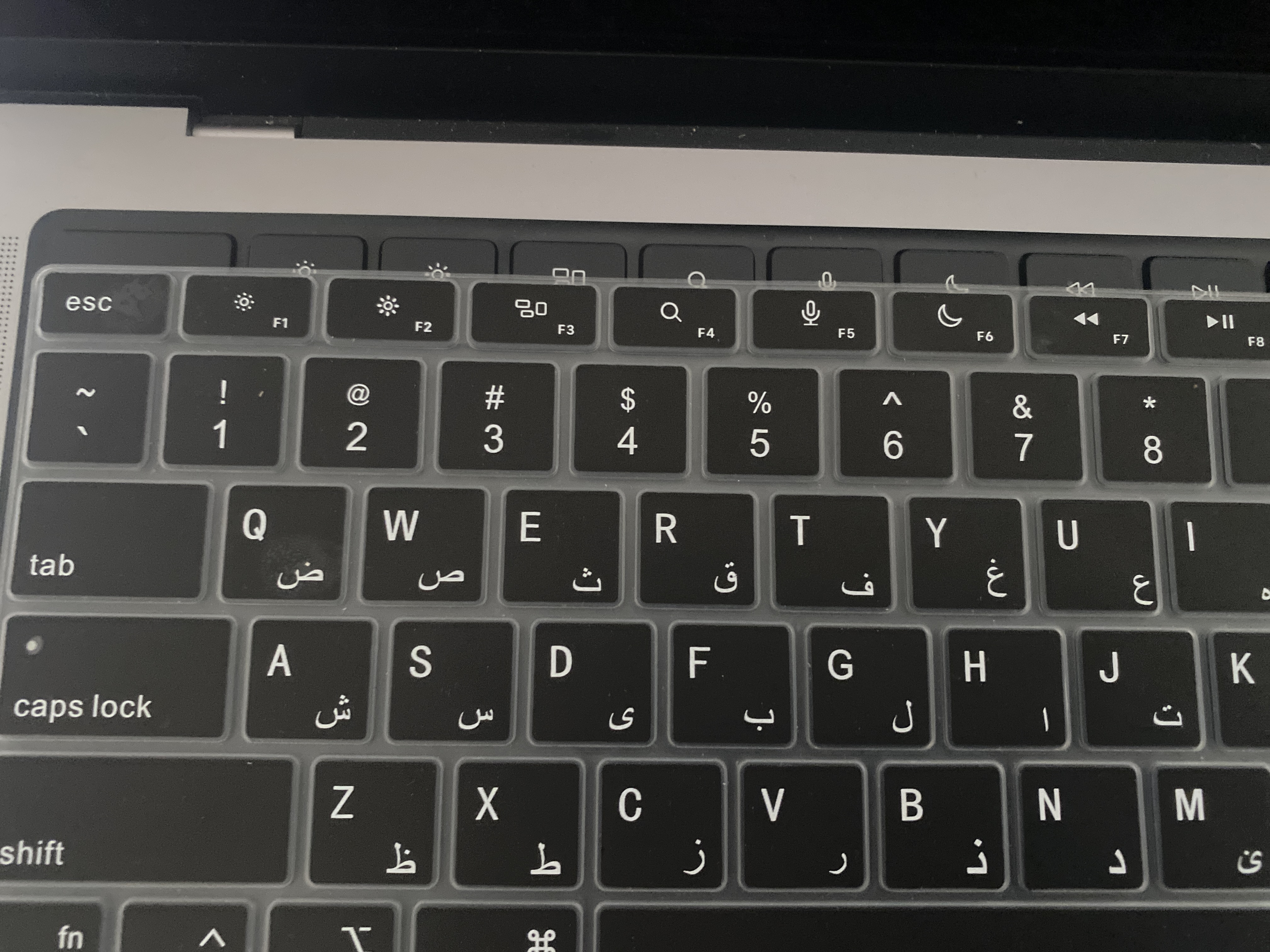 محافظ کیبورد با حروف فارسی مدل A2442 مناسب برای لپ تاپ اپل MacBook pro 14 2021