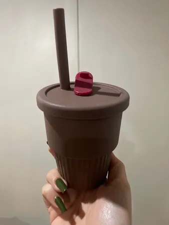 لیوان سفری سیلیکونی مدل COLOURFUL گنجاش 0.3 لیتر