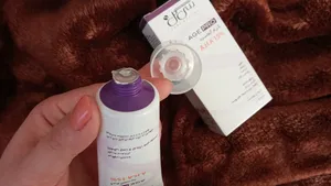 تجریه خرید کرم ضد چروک سی گل مدل Alphacid حجم 40 میلی لیتر