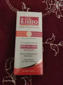 کرم ضد آفتاب و ضد لک بدون رنگ الارو SPF50 مدل Spot Solution محافظ UVA ،UVB، مناسب انواع پوست تحت لیسانس حجم 40 میلی‌لیتر