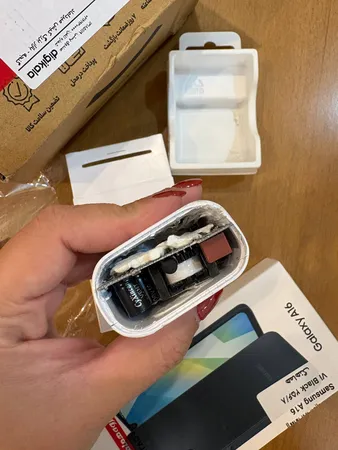 گوشی موبایل سامسونگ مدل Galaxy A16 4G دو سیم کارت ظرفیت 256 گیگابایت و رم 8 گیگابایت - ویتنام - به همراه شارژر 25 وات سامسونگ