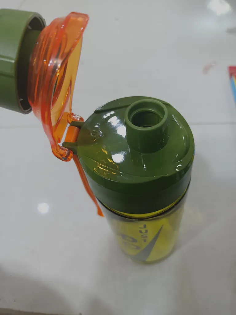 قمقمه مانیا کد 103808 گنجایش 0.55 لیتر