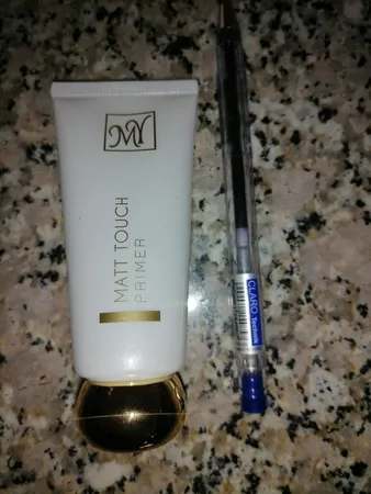 پرایمر مای مدل Matt touch حجم 35 میلی لیتر