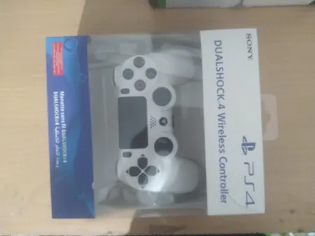 دسته بازی پلی استیشن 4 مدل DUAL SHOCK 4