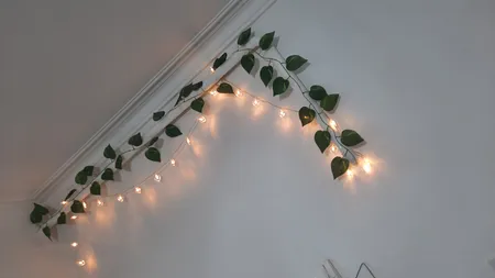 گل مصنوعی مدل ریسه برگ طرح پتوس