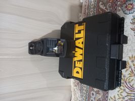تراز لیزری دیوالت مدل DW088K-XJ