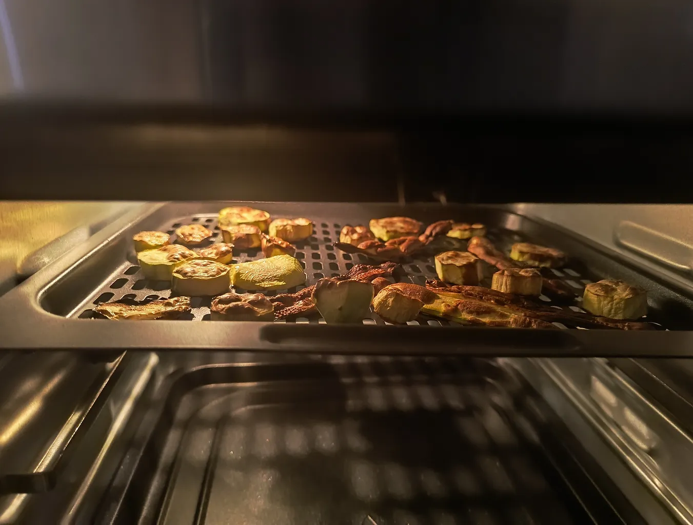 هواپز 12 لیتری بلک اند دکر مدل AOF-100-B5