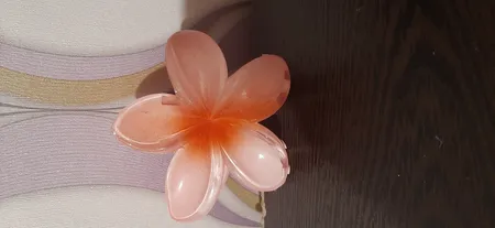 کلیپس مو زنانه مدل گل پلومریا کد brg 410