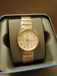 تجریه خرید ساعت مچی عقربه ای زنانه فسیل مدل ES3713