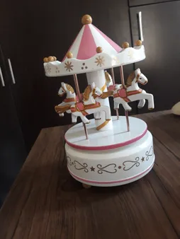 اسب موزیکال شیانچی طرح چرخ و فلک