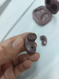 هدفون بلوتوثی سامسونگ مدل Galaxy Buds Live