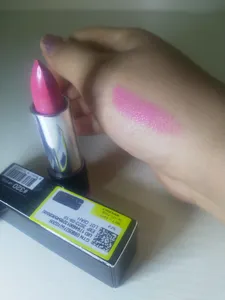 تجریه خرید رژ لب جامد اوتی شماره 320