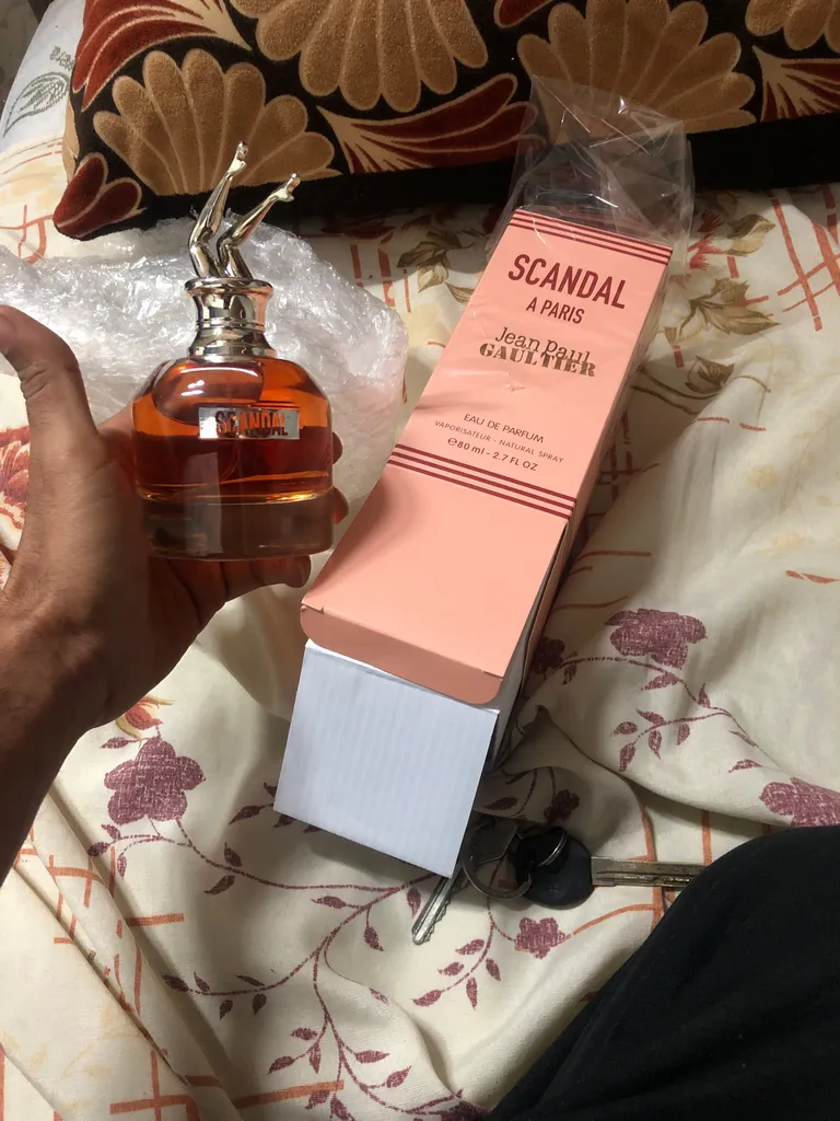ادو پرفیوم زنانه ژان پاول مدل Jean Paul Gaultier Scandal حجم 80 میلی لیتر