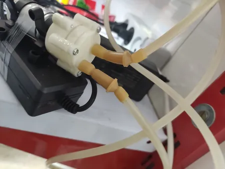 پمپ آب مدل r385