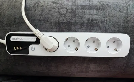 محافظ ولتاژ هارمونیک هادرون مدل P244