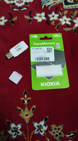فلش مموری کیوکسیا مدل U202 ظرفیت 128 گیگابایت