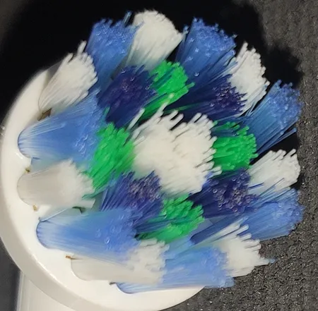 سری یدک مسواک برقی اورال-بی مدل Cross Action