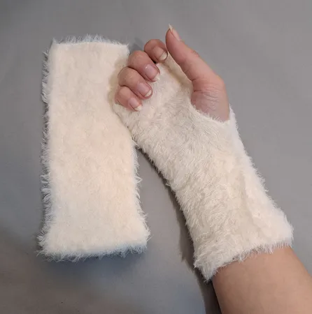 دستکش بافتنی مدل پرز بلند