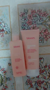 تجریه خرید ژل شستشو صورت بلوم مدل شکوفه گیلاس مناسب پوست معمولی حجم 200 میلی لیتر